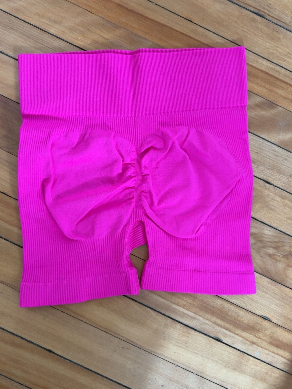 Seamless High-Waist Bubble Shorts - Hot Pink